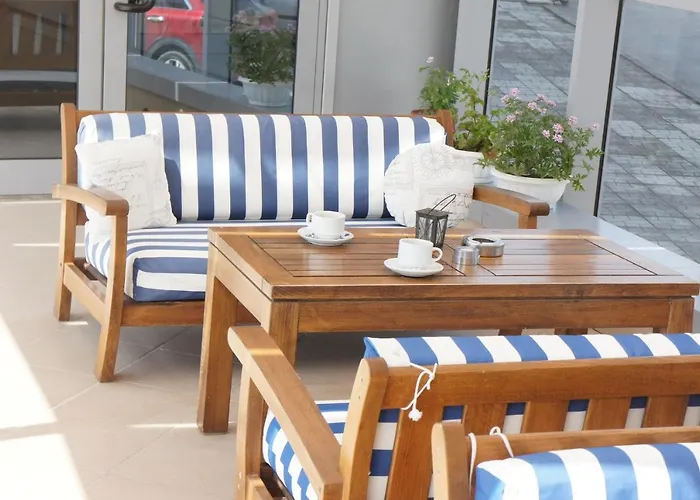 Silver Byala - студио б89 първа линия с морска панорама с два басейна и осигурен паркинг * Bjala