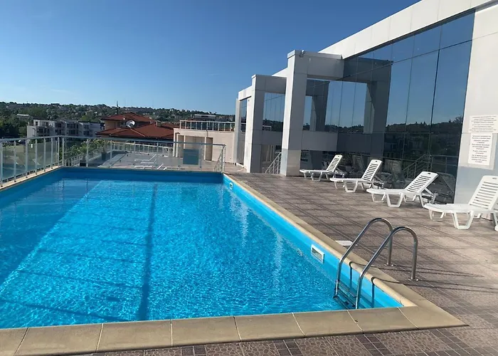 Silver Byala - студио б89 първа линия с морска панорама с два басейна и осигурен паркинг Apartmán Bjala