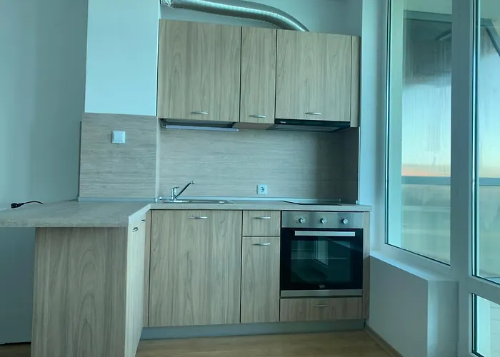 Silver Byala - студио б89 първа линия с морска панорама с два басейна и осигурен паркинг *